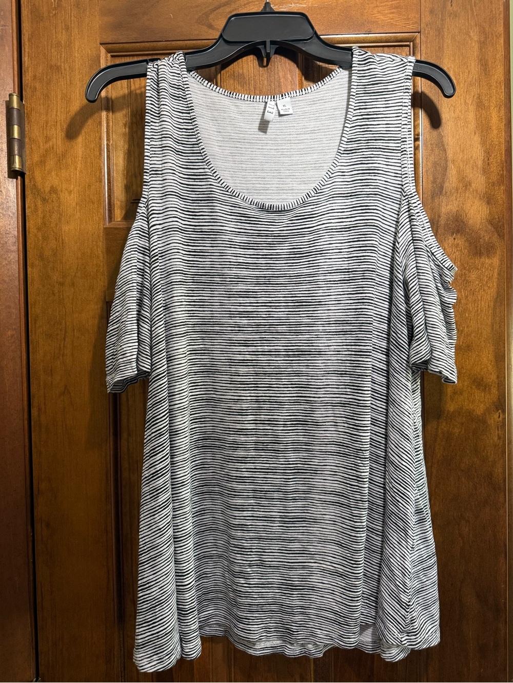 Elle Striped Cold-Shoulder Women’s Top in Black and White XL